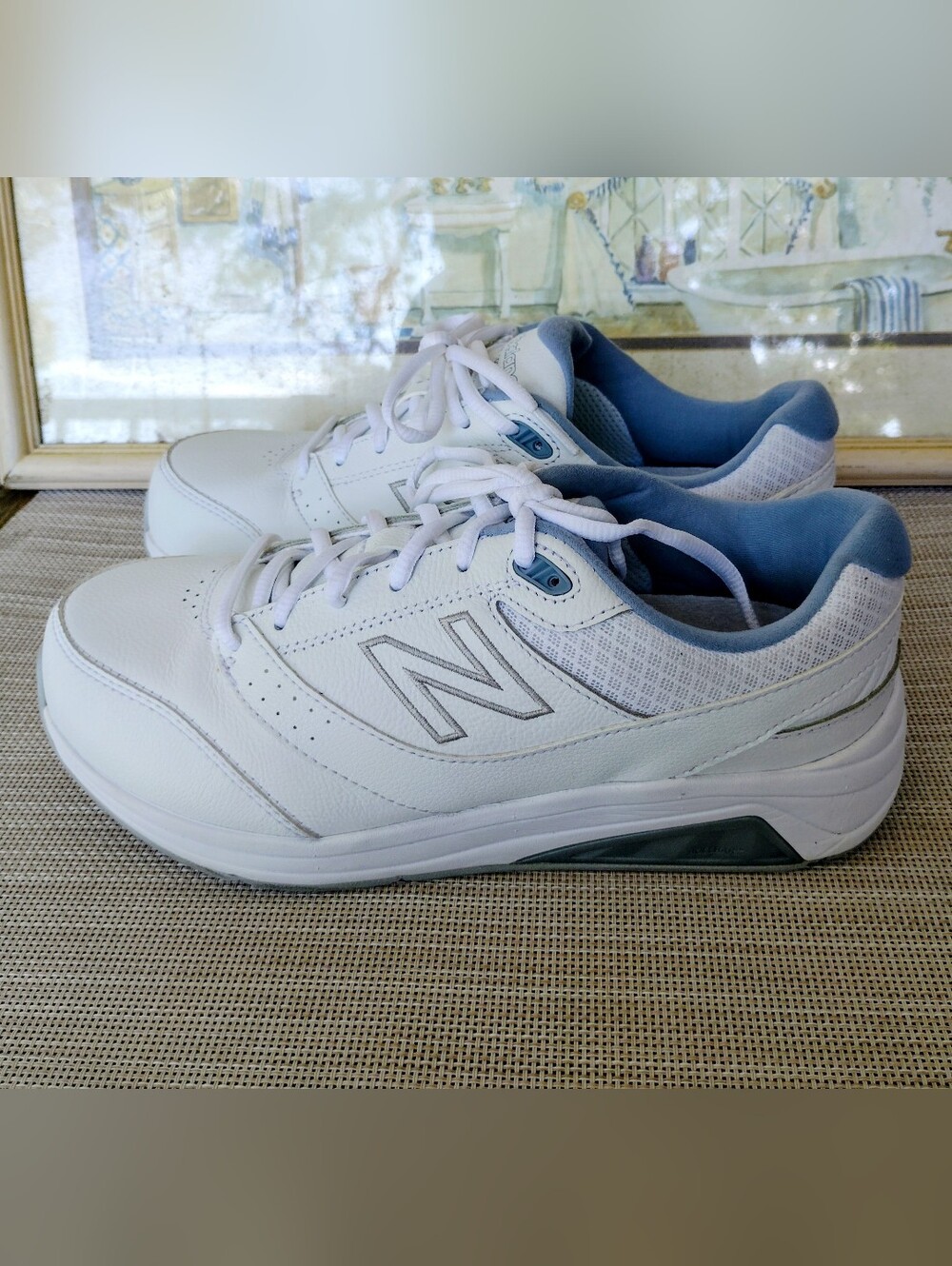 Women's New Balance "928v3" White Leather/Blue Shoes. Wide Width. Size 8.5EE.